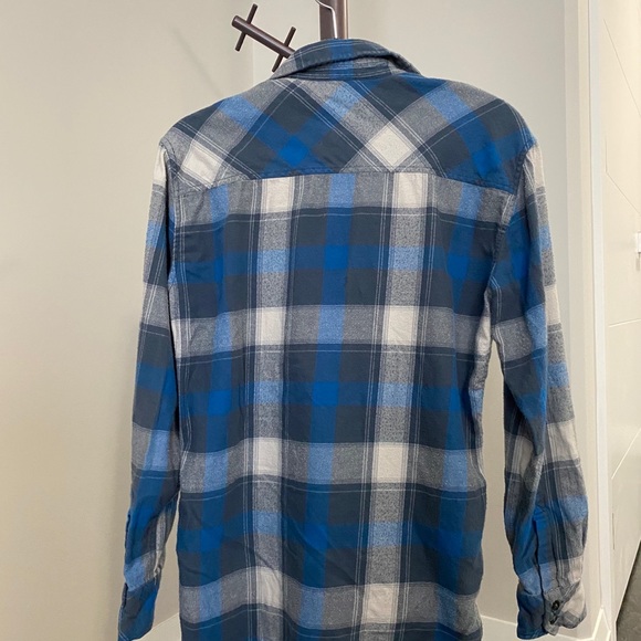 Aritzia TNA Blue Plaid Boyfriend Flannel Small - Picture 3 of 4
